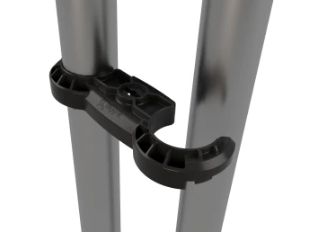 single-coupler-on-fence-2.jpg